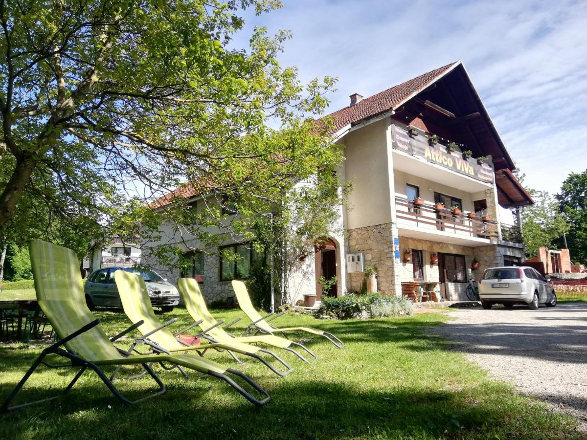 Lazy Bear Hotel Jezerce Bagian luar foto
